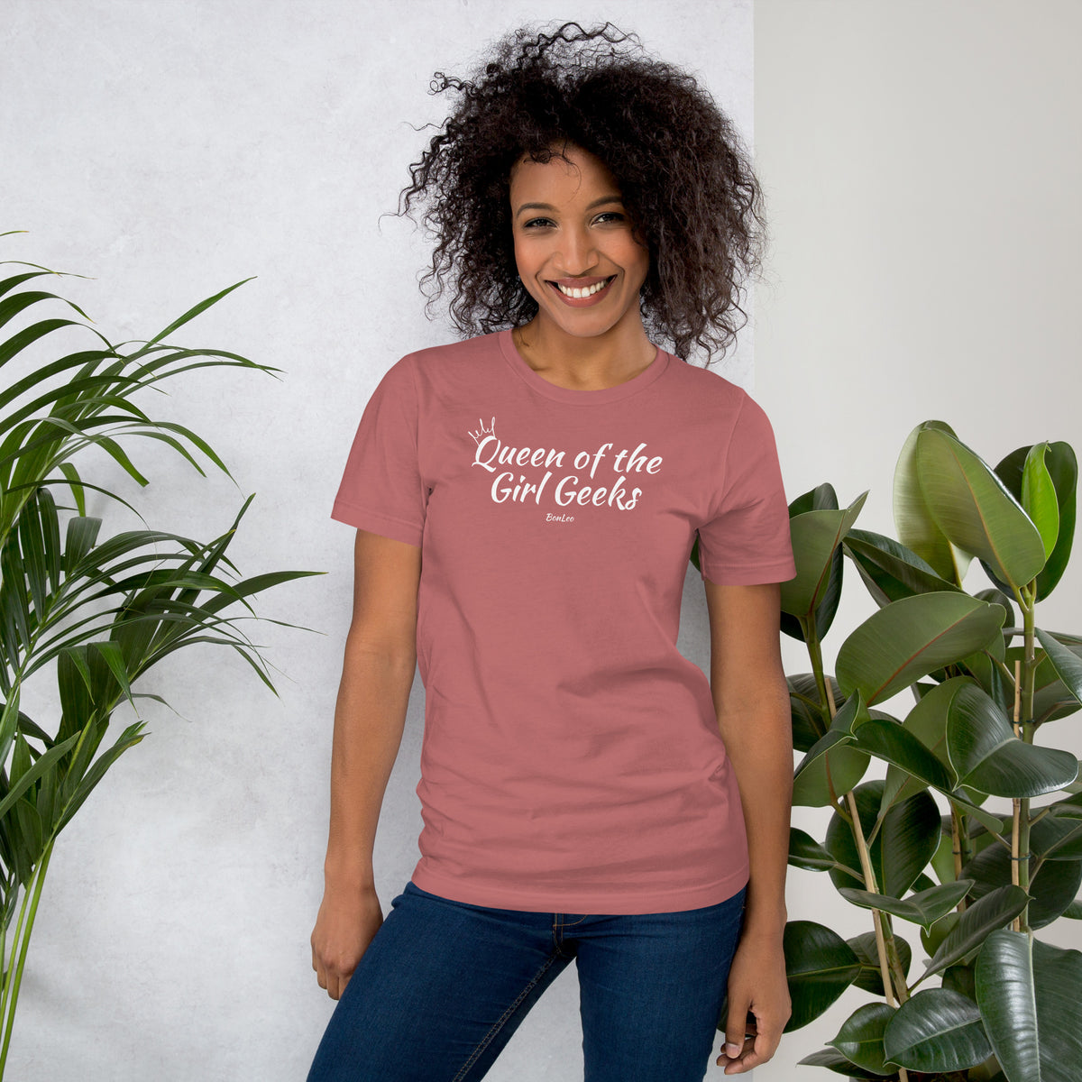 Queen of the Girl Geeks Unisex t-shirt